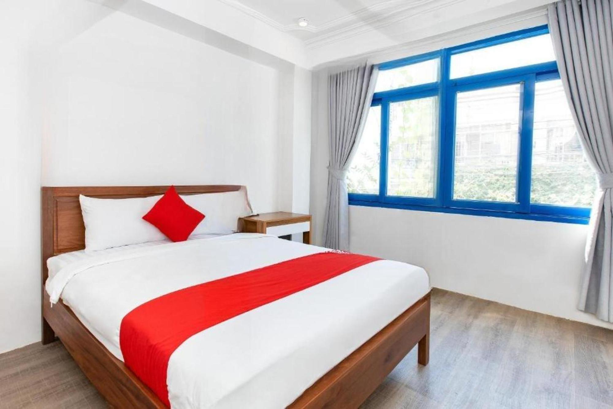 Gis Hotel Nha Trang & Motorbike Rental Екстер'єр фото