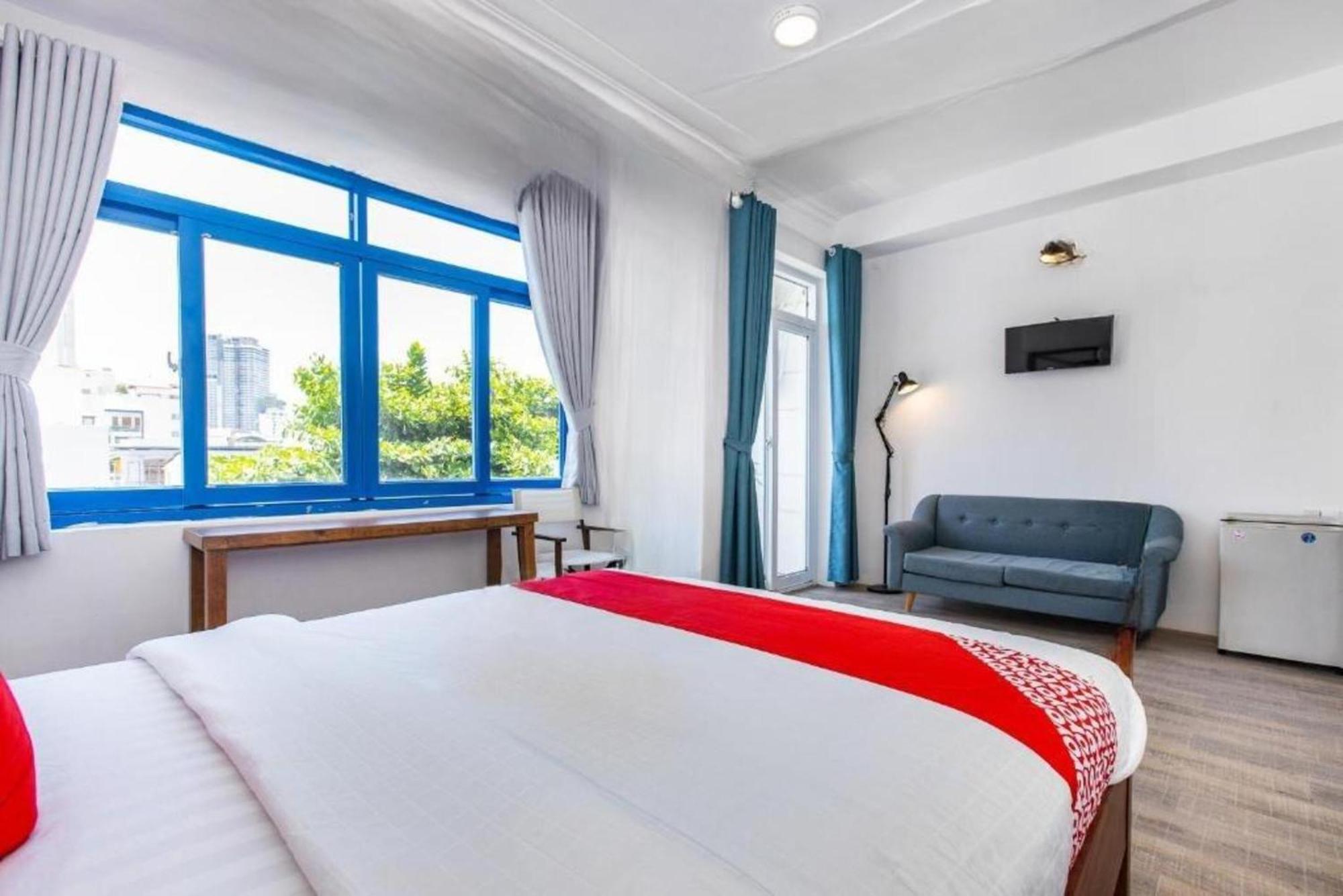 Gis Hotel Nha Trang & Motorbike Rental Екстер'єр фото