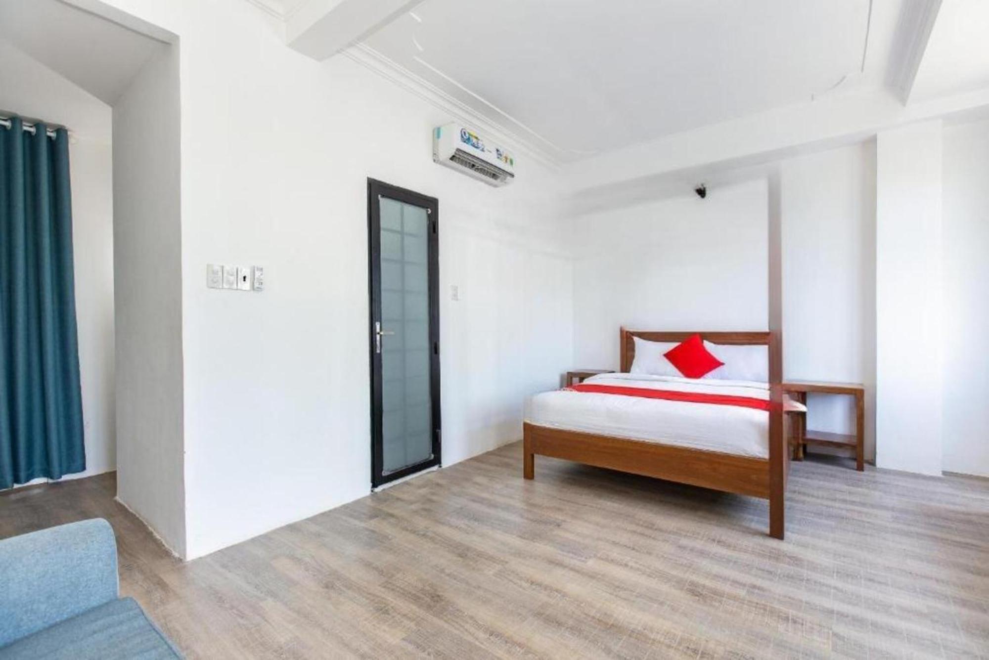 Gis Hotel Nha Trang & Motorbike Rental Екстер'єр фото