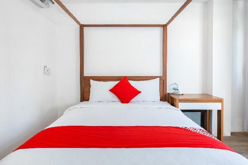 Gis Hotel Nha Trang & Motorbike Rental Екстер'єр фото